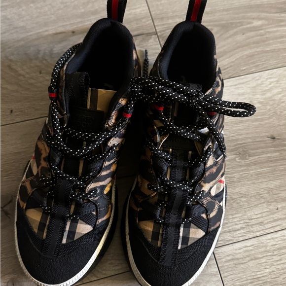 Burberry Black and Brown Sneakers with Chunky Sole - Picture 2 of 4